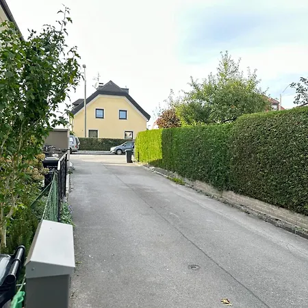 The Peaceful Garden & Free Parking *
