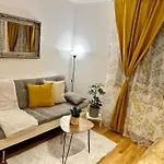 The Peaceful Garden & Free Parking 4*