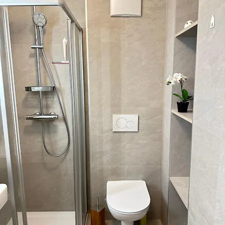 Pensionat The Peaceful Garden & Free Parking