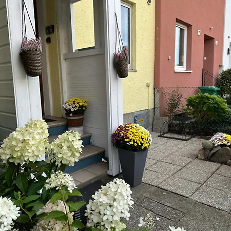 The Peaceful Garden & Free Parking Gasthof
