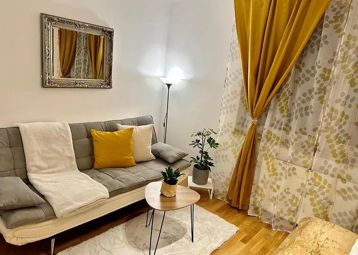 The Peaceful Garden & Free Parking 4*